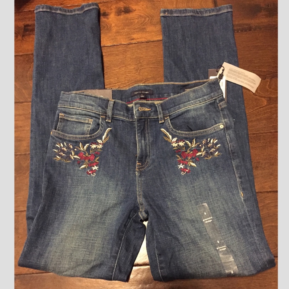Mid-Rise Floral Embroidered Straight-Leg Jeans - Picture 1 of 6